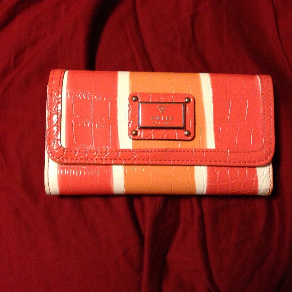 Coral Guess Wallet